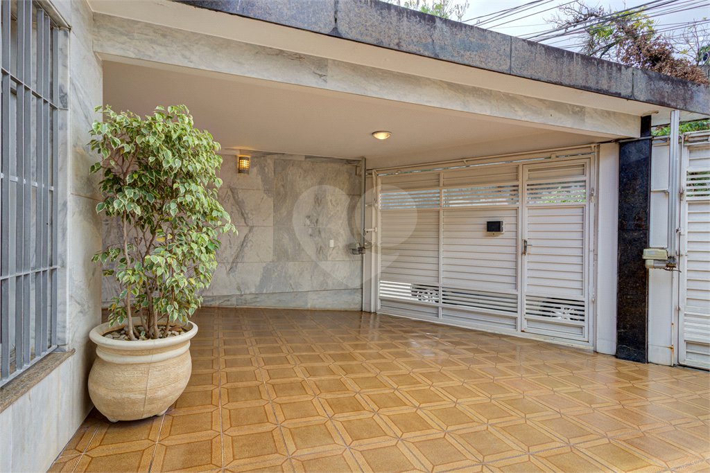 Casa à venda com 3 quartos, sendo 1 suíte, em Santo Amaro, São Paulo, SP