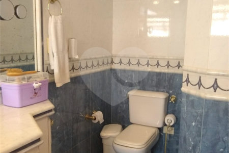 Casa à venda com 4 quartos, sendo 2 suítes, no condomínio Osato, Atibaia - SP