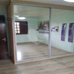 Casa à venda com 4 quartos, sendo 1 suíte, no condomínio Conjunto Residencial Green Village I, Mogi das Cruzes - SP