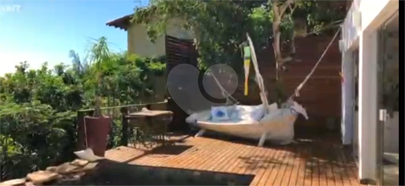 Casa à venda com 4 quartos, sendo 2 suítes,  em Albatroz, Armação dos Búzios, RJ