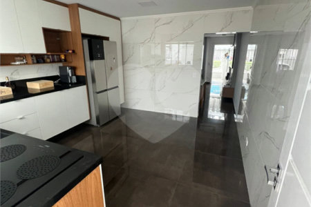 Sobrado à venda com 2 quartos em Vila Beatriz, São Paulo, SP