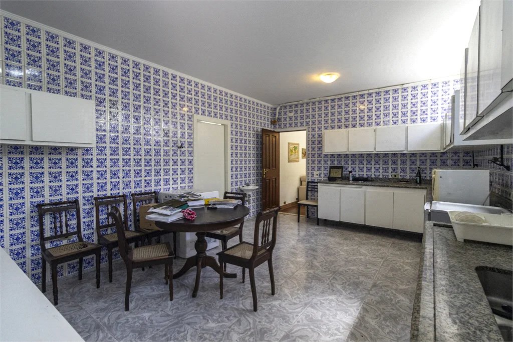 Sobrado à venda com 4 quartos, sendo 2 suítes, em Vila Morumbi, São Paulo, SP