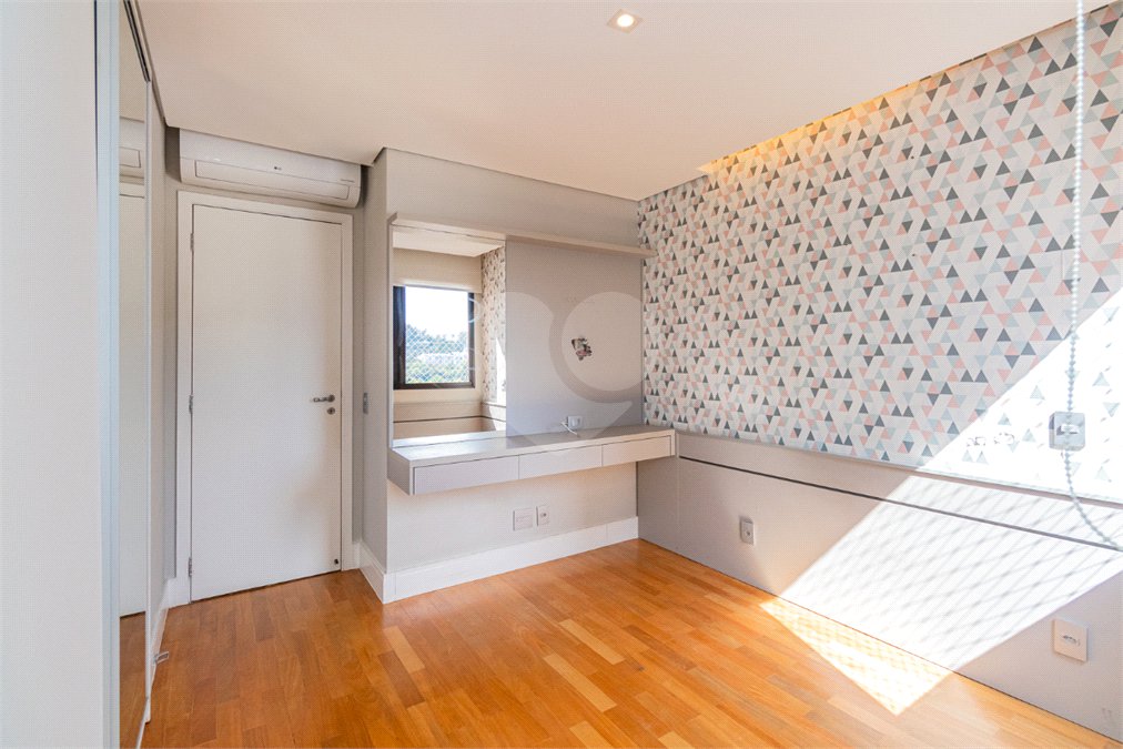 Apartamento à venda com 3 suítes em Granja Julieta, São Paulo, SP