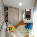 Casa à venda ou para alugar com 4 suítes no condomínio Figueira Garden, Atibaia - SP