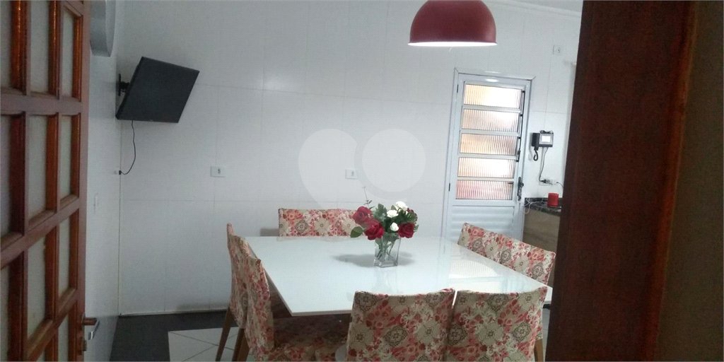 Sobrado à venda com 5 quartos, sendo 4 suítes, em Horto, São Paulo, SP