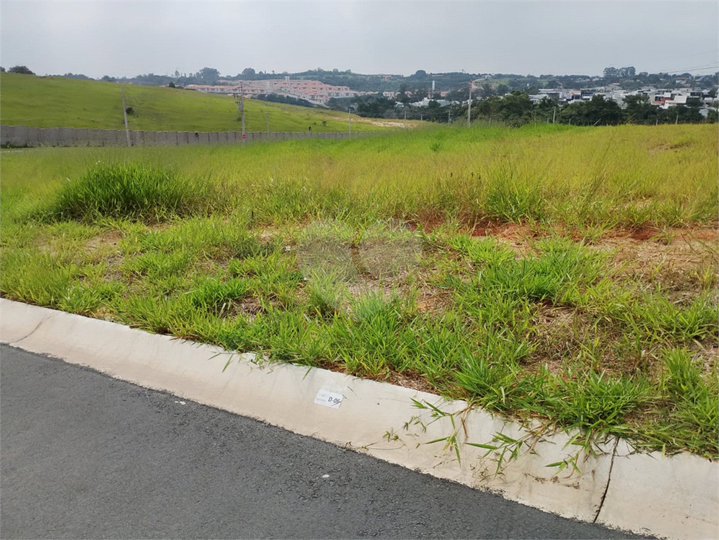 Terreno à venda no condomínio Residencial Jardim Belmonte, Indaiatuba - SP
