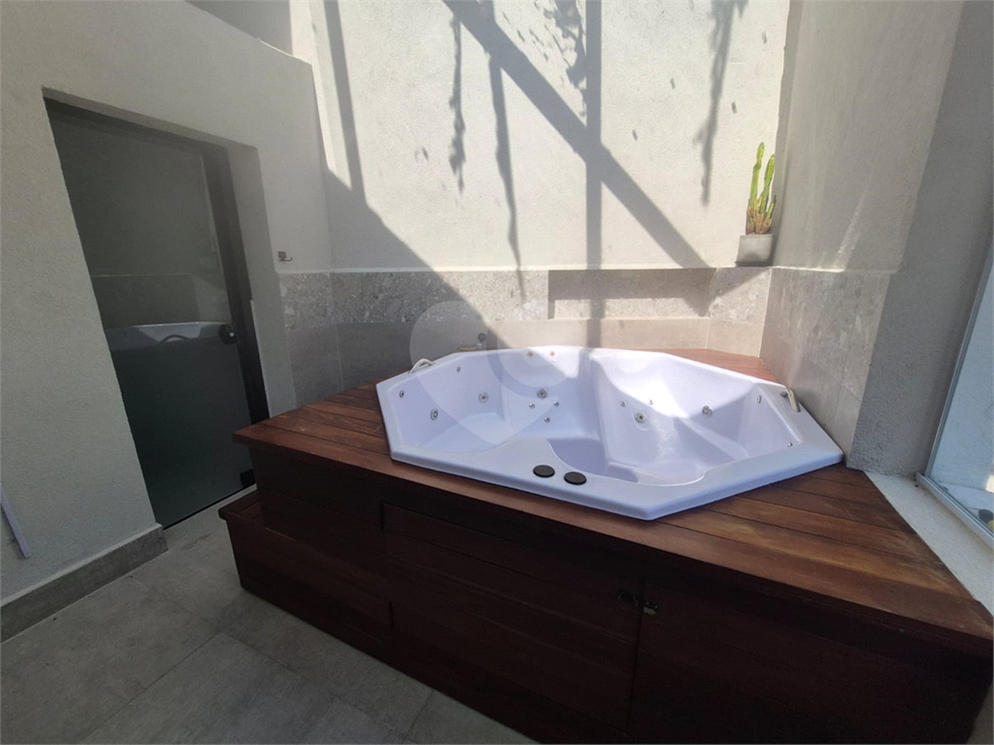 Casa à venda com 5 suítes no condomínio Associação Reserva das Hortênsias, Mairiporã - SP