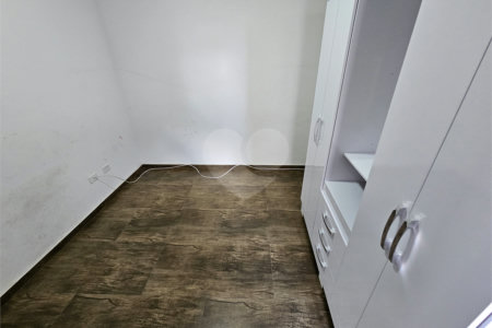 Sobrado à venda com 3 quartos, sendo 1 suíte,  em Vila Nivi, São Paulo, SP