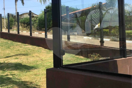 Casa à venda com 3 quartos, sendo 1 suíte,  no condomínio Vista Alegre, Bom Jesus dos Perdões - SP