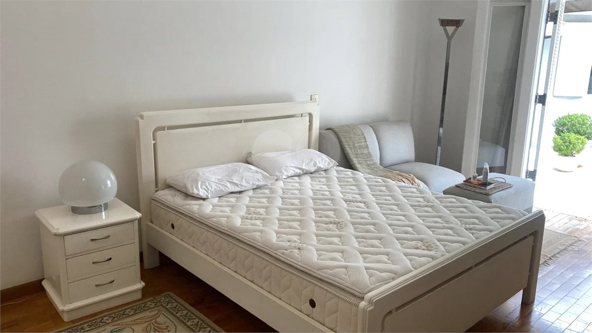 Casa de Vila à venda com 3 quartos, sendo 2 suítes, em Jardim Hípico, São Paulo, SP