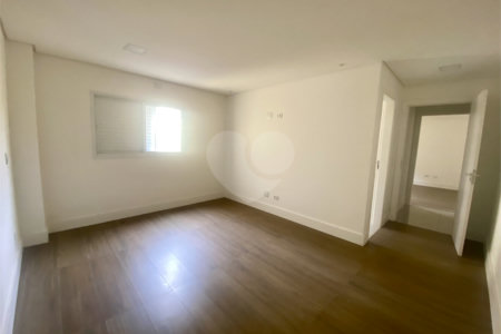 Apartamento à venda com 3 suítes em Baeta Neves, São Bernardo do Campo, SP