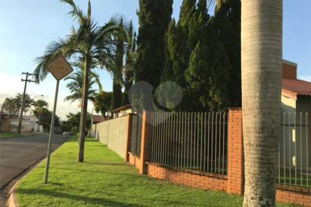Terreno à venda com 4 quartos, sendo 1 suíte, no condomínio Zuleika Jabour, Salto - SP