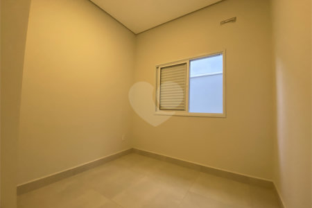 Casa à venda com 3 quartos, sendo 1 suíte, no condomínio Reserva Central Parque, Salto - SP