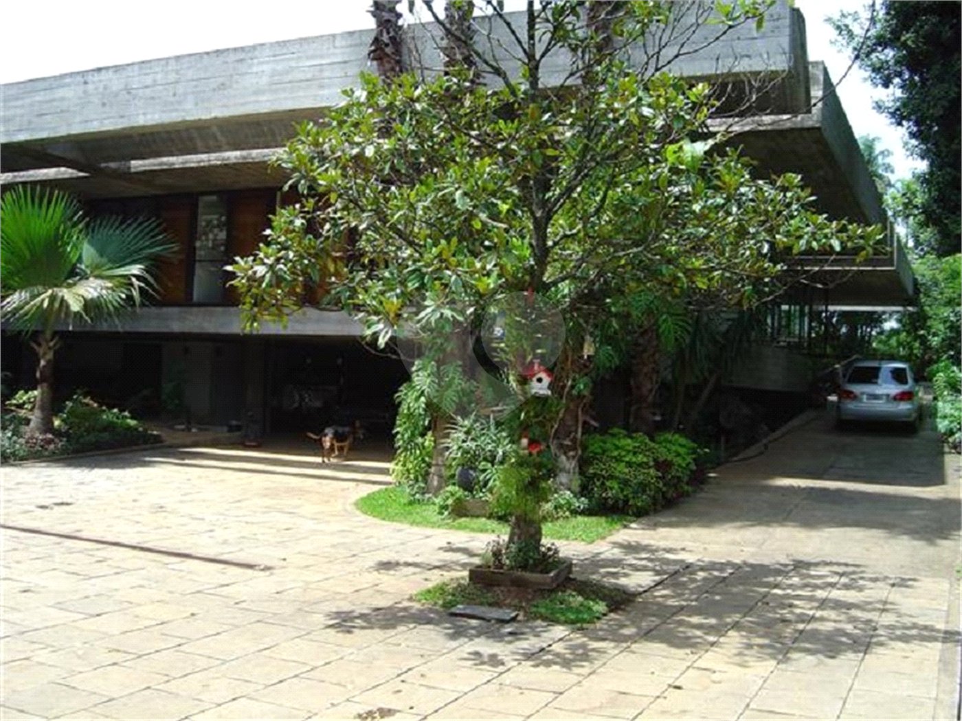 Casa Térrea à venda com 5 quartos, sendo 3 suítes, em Interlagos, São Paulo, SP