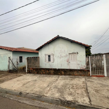 Casa à venda com 1 quarto em Vila Camarão, Itapetininga, SP