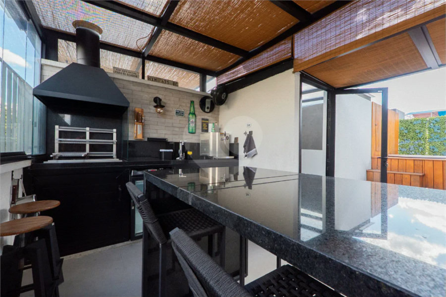 Casa em Condomínio | 98,40 m² | 2 Suítes | Rooftop com Jacuzzi | 2 Vagas | Porteira Fechada