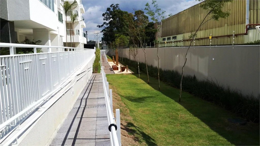 Apartamento à venda com 3 quartos, sendo 1 suíte, em Vila Anastácio, São Paulo, SP