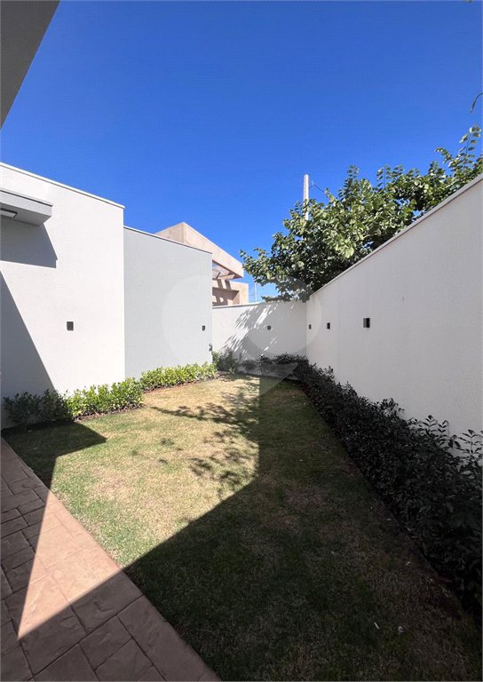 Casa à venda com 3 suítes em Residencial Village Damha III, Araraquara, SP