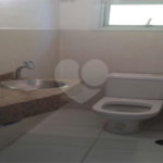 Casa à venda com 3 quartos, sendo 1 suíte, no condomínio Residencial Vegas, São Paulo - SP