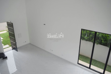 Casa à venda com 4 suítes no condomínio Shambala 2, Atibaia - SP