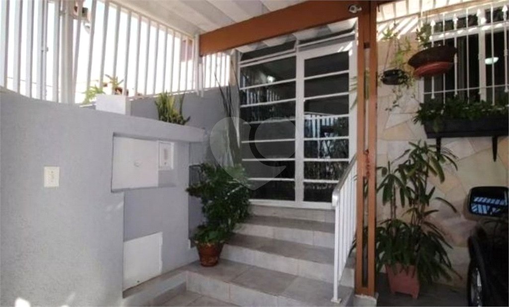 Sobrado à venda com 3 quartos, sendo 1 suíte, em Parque Vitória, São Paulo, SP