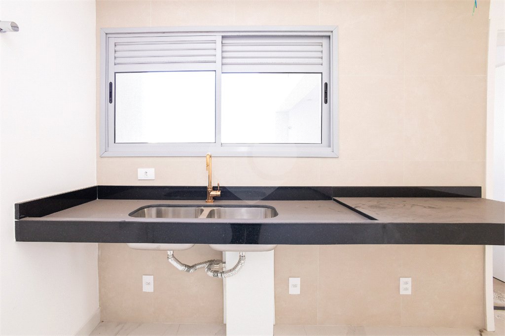 Apartamento à venda com 3 quartos, sendo 1 suíte,  em Vila Sofia, São Paulo, SP