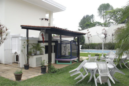 Casa à venda ou para alugar com 5 suítes em Jardim Leonor, São Paulo, SP