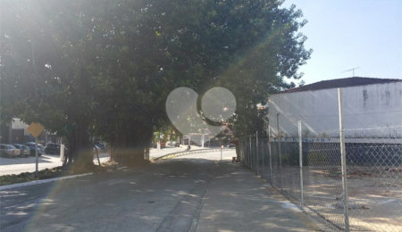 Terreno à venda em Cidade Vargas, São Paulo, SP