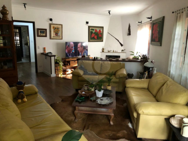 Casa à venda com 3 suítes no condomínio Sausalito, Mairiporã - SP
