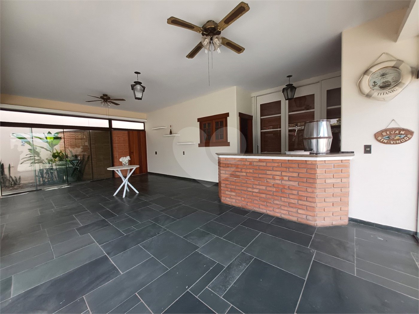 Casa à venda com 6 suítes no condomínio Portal da Raposo, Sorocaba - SP