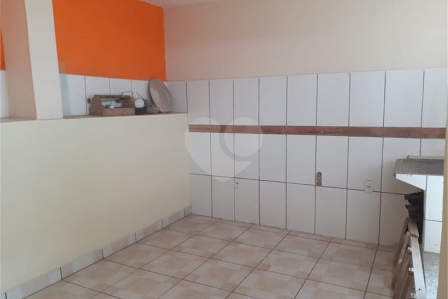 Sobrado à venda com 6 quartos, sendo 1 suíte,  em Jardim Las Vegas, Guarulhos, SP