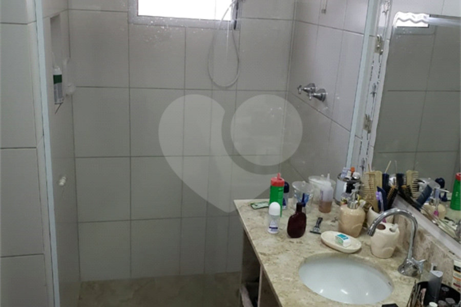 Sobrado à venda com 3 quartos, sendo 1 suíte, em Parada Inglesa, São Paulo, SP