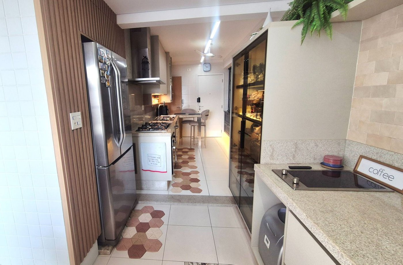 Apartamento com 3 dormitórios à venda, 144 m² por R$ 2.400.000,00 - Gonzaga - Santos/SP