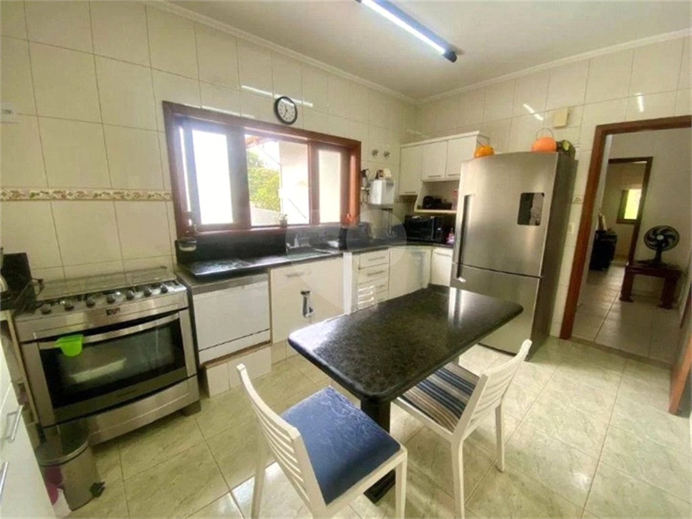 Casa à venda com 3 quartos, sendo 1 suíte, no condomínio Recanto dos Paturis, Vinhedo - SP