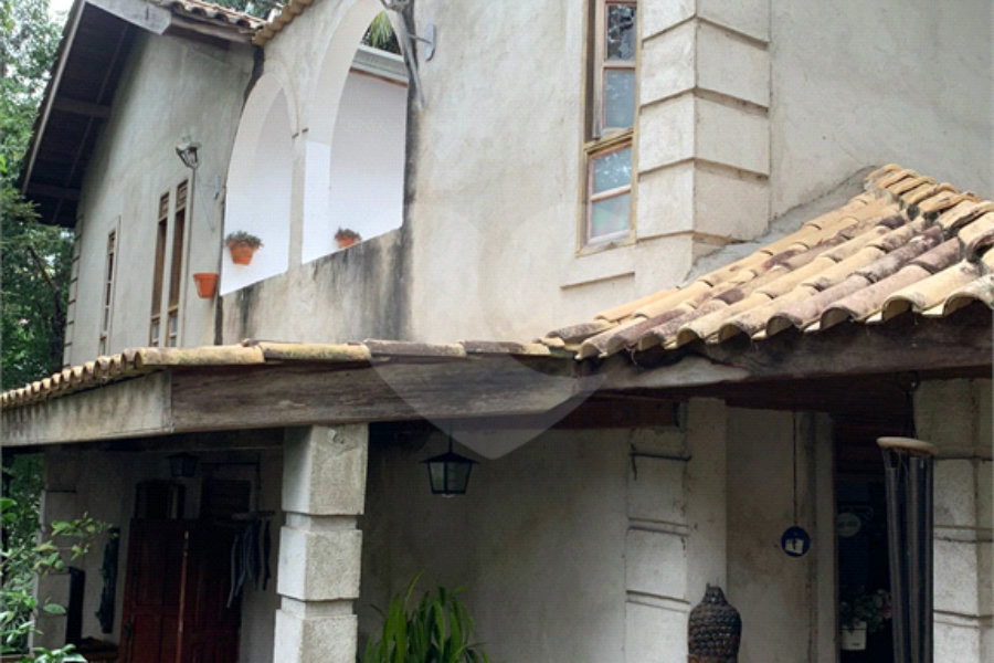 Sobrado à venda com 4 suítes em Tremembé, São Paulo, SP