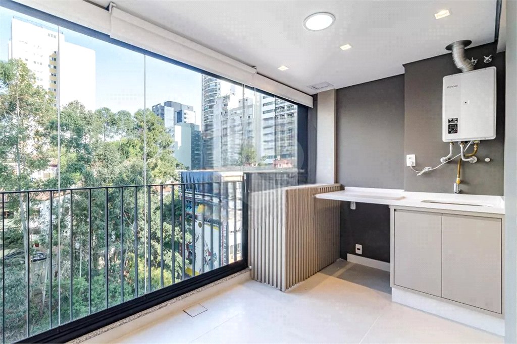 Apartamento à venda com 2 quartos, sendo 1 suíte, em Pinheiros, São Paulo, SP