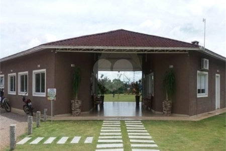 Sobrado à venda com 4 quartos, sendo 3 suítes, em Condomínio Residencial Shamballa Iii, Atibaia, SP