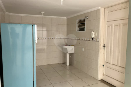 Casa Térrea à venda com 4 quartos, sendo 2 suítes, em Jardim Santa Rosália, Sorocaba, SP