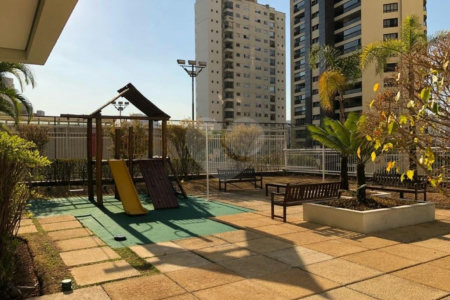 Apartamento à venda com 3 suítes em Vila Suzana, São Paulo, SP
