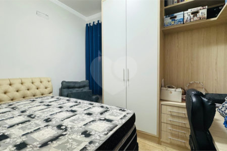 Casa à venda com 3 quartos, sendo 1 suíte, no condomínio Horto Florestal III, Sorocaba - SP