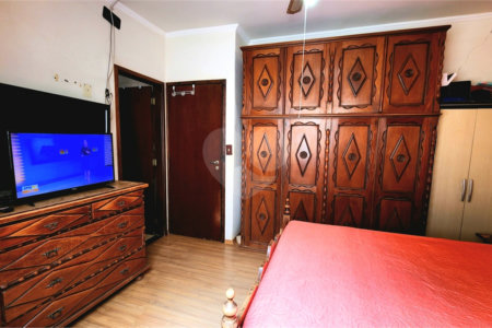 Casa à venda com 4 quartos, sendo 1 suíte, em Jardim Nova Época, Araraquara, SP