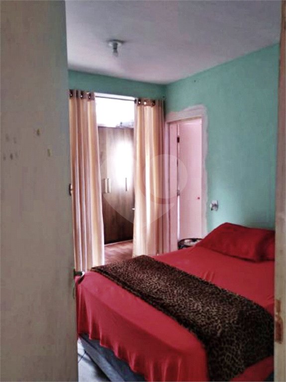 Sobrado à venda com 4 quartos em Parada Inglesa, São Paulo, SP