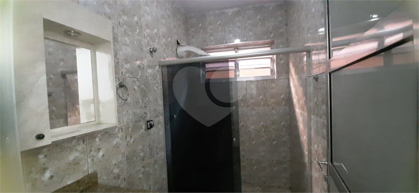 Sobrado à venda com 3 quartos em Jardim Guairaca, São Paulo, SP