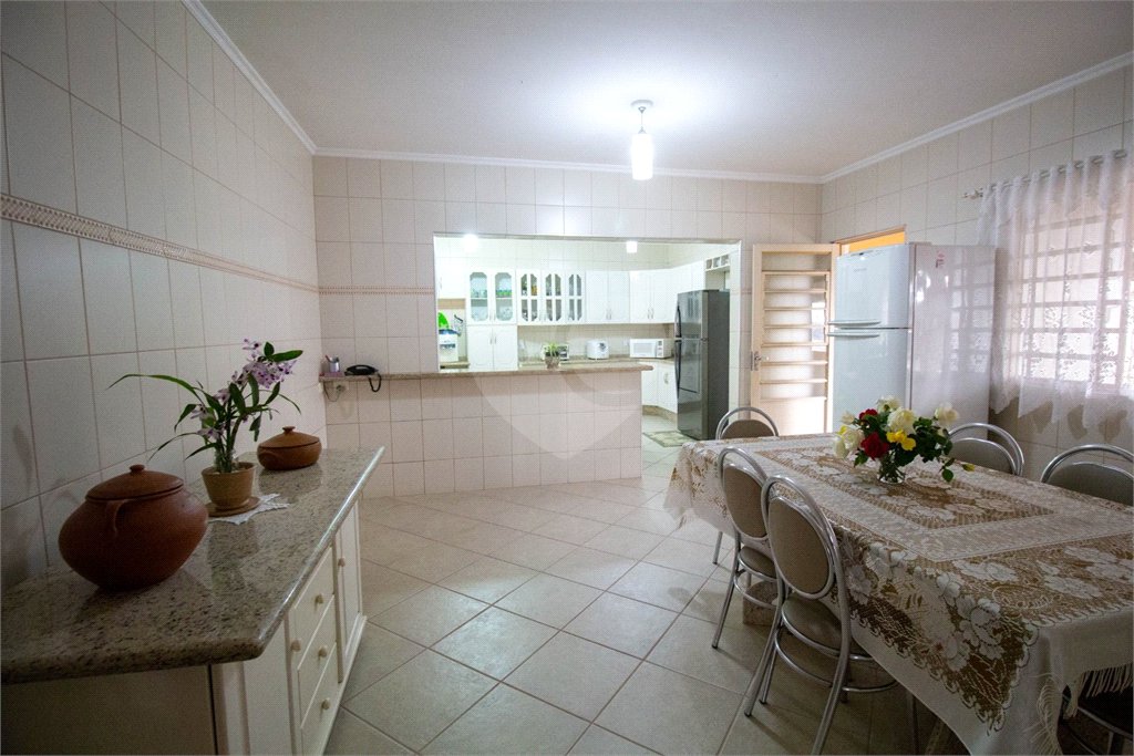 Chácara à venda com 3 suítes em Jardim Cruzeiro, Mairinque, SP