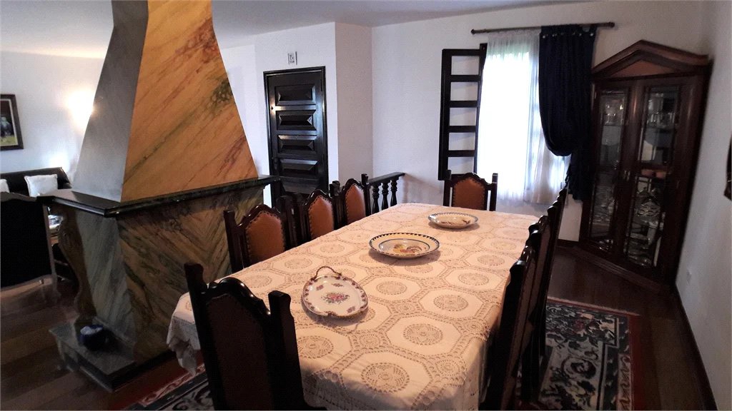 Casa Térrea à venda com 4 suítes em Brooklin Paulista, São Paulo, SP