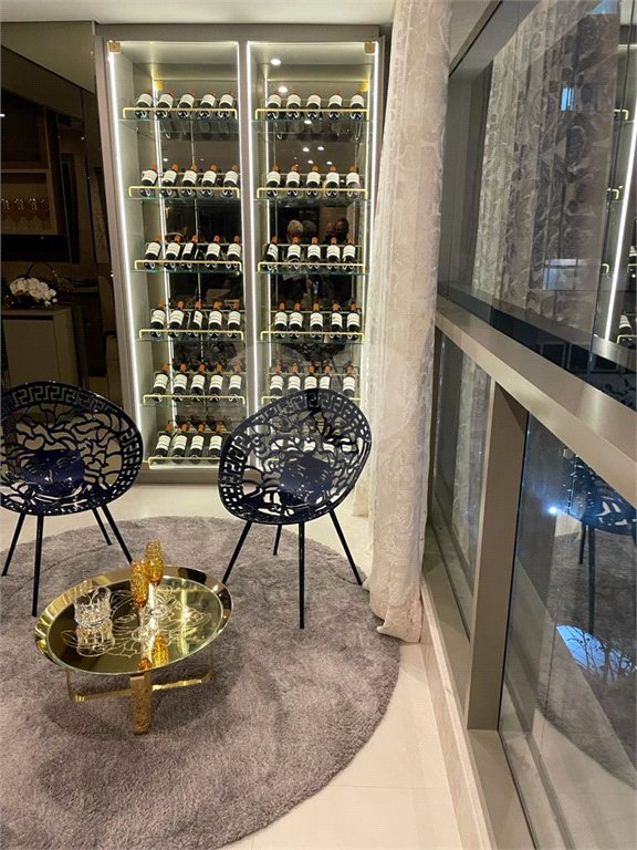 Cobertura de Luxo com 290m² no Villa Versace Moema: A Elegância Italiana no Coração de São Paulo