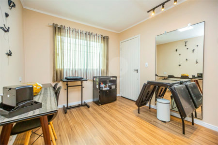 Casa à venda com 5 quartos, sendo 1 suíte,  em Chácara Inglesa, São Paulo, SP