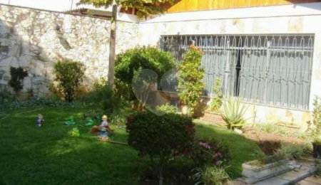 Casa Térrea à venda com 3 quartos, sendo 1 suíte,  em Vila Albertina, São Paulo, SP