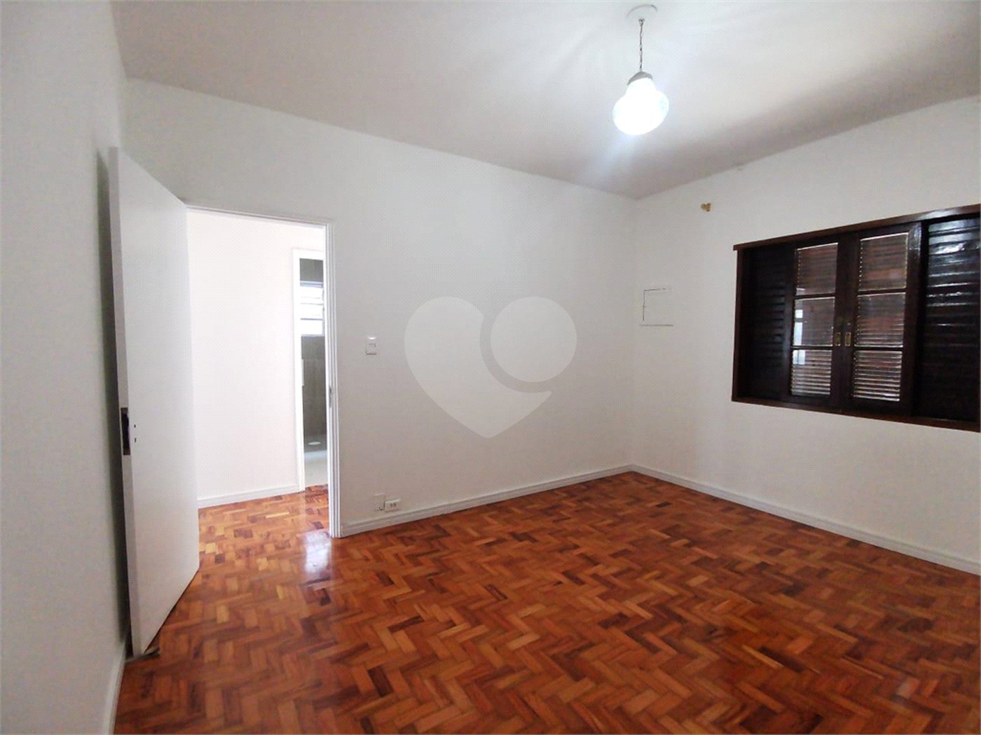 Casa à venda com 3 quartos em Interlagos, São Paulo, SP