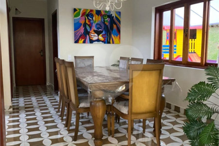 Casa à venda com 7 suítes no condomínio Capela do Barreiro, Itatiba - SP